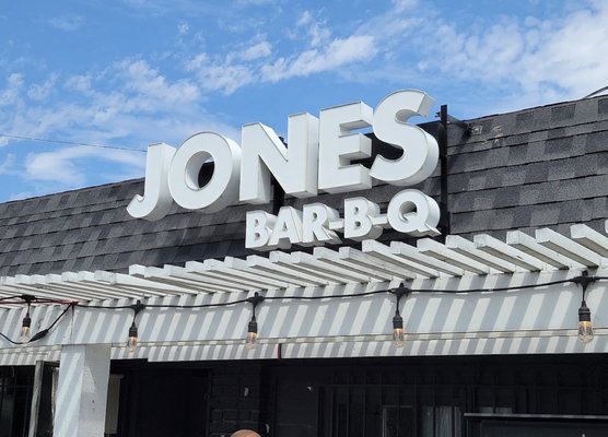 Jones Bar-B-Q by null