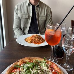 Pizzeria La Capri - Aperol, Pizza Bruscetta, Spaghetti Bolognese