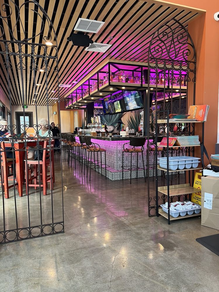 Aztecas Restaurant & Cantina