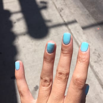 Nails On Yonge - Nail Salons Near Me - Toronto, Ontario