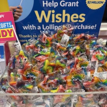 IT'SUGAR - It's a Win-Win when you help to raise $2 MILLION DOLLARS by buying a colorful rainbow, star-shaped lollipop!! (Aug 2025) - Candy Stores Near Me - New York, New York