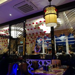 Asia World - Schönes Ambiente