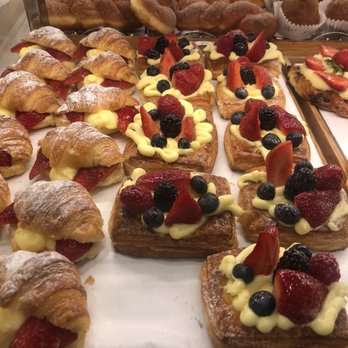 Paris Baguette - Bakeries Near Me - Cerritos, California Paris Baguette - Bakeries Near Me - Cerritos, California