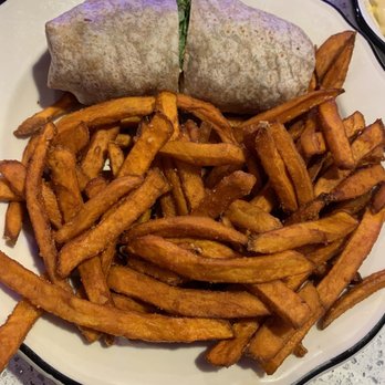 Lindenhurst Diner - Sweet Potato Fries - Diners Near Me - Lindenhurst, New York