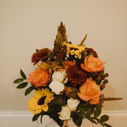 Hillside Flowers & Gifts - Bridal Bouquet