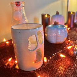 Gravesco Pottery - Ceramic ghost and pumpkins