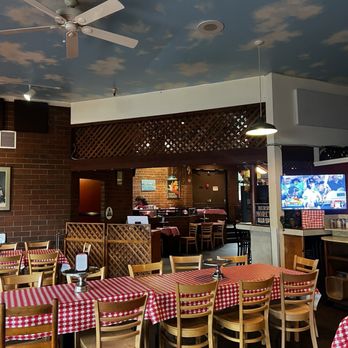 Gianni's Pizza - Inside - Italian Near Me - Monterey, California