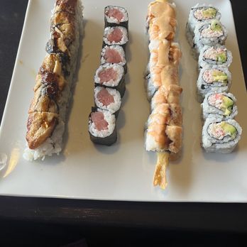 Abashiri - Eel, tempura,   Cali , and tuna - Sushi Bars Near Me - Bloomingdale, Illinois