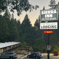 Sierra Inn - Summer nights at the Sierra Inn.