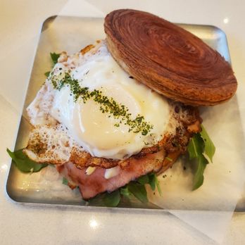 La Petite Colline - Bakeries Near Me - Toronto, Ontario