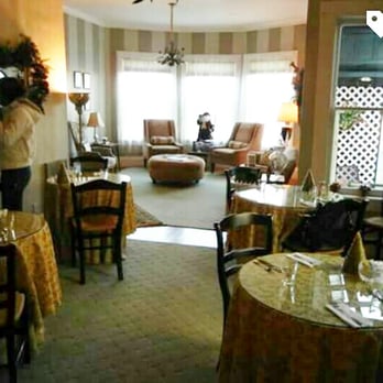 The Atrium Bed and Breakfast - Bed & Breakfast Near Me - Fort Bragg, California