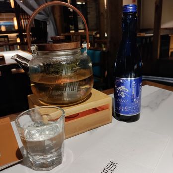 Cheli - Green tea and sake - Shanghainese Near Me - New York, New York