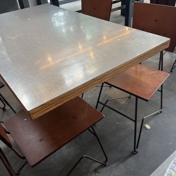 Chipotle Mexican Grill - Every table dirty, the floor has food all over the place - Mexican Near Me - Mt Pleasant, South Carolina Chipotle Mexican Grill - Every table dirty, the floor has food all over the place - Mexican Near Me - Mt Pleasant, South Carolina