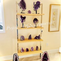 Psychic of Sacramento - Crystal wall