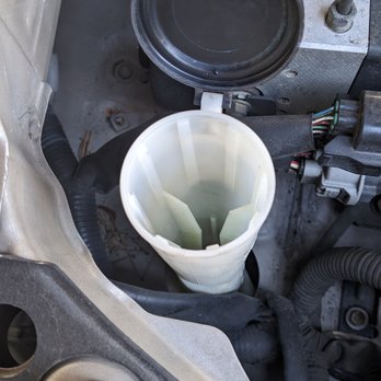 Jiffy Lube - 4) Windshield water fluid is empty - Oil Change Stations Near Me - Seattle, Washington Jiffy Lube - 4) Windshield water fluid is empty - Oil Change Stations Near Me - Seattle, Washington