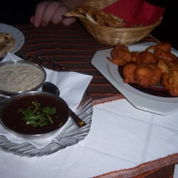 Indian Palace - Mix Pakora mit Tamarindensoße und sehr scharfer Minz Soße