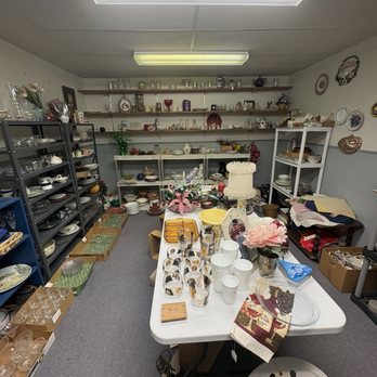 Timeless Treasures Corner - Furniture Stores Near Me - Oskaloosa, Iowa Timeless Treasures Corner - Furniture Stores Near Me - Oskaloosa, Iowa
