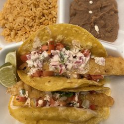 Carter's Cantina - Fish tacos