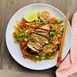 Pittsburgh Fresh - Chicken pad thai