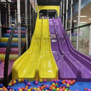 Kid's Galaxy Indoor Playground - The best slide EVER! - Indoor Playcenter Near Me - Edmond, Oklahoma