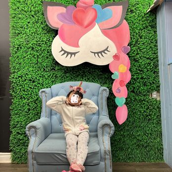 Unicorn Cafe - Themed Cafes Near Me - Toronto, Ontario