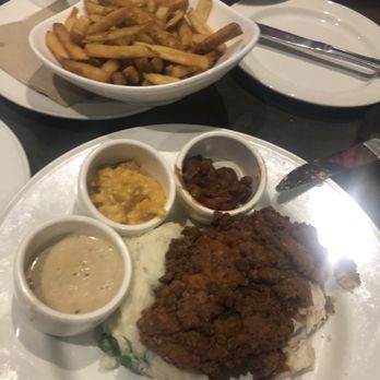 Yard House - Southern Fried Chicken Breast - Bars Near Me - Hallandale Beach, Florida Yard House - Southern Fried Chicken Breast - Bars Near Me - Hallandale Beach, Florida