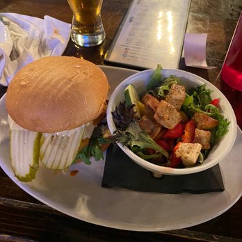 Starr Brothers Brewing - Buffalo Chicken Sandwich with Salad - Breweries Near Me - Albuquerque, New Mexico