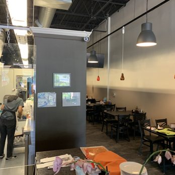 Chao Phraya Thai cuisine - the interior of the restaurant - Thai Near Me - Pleasant Hills, Pennsylvania