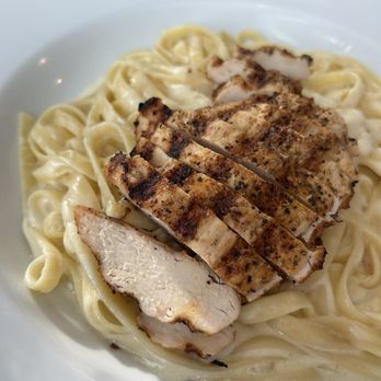 Oasis Restaurant & Lounge - Chicken Alfredo - Dive Bars Near Me - Fairbanks, Alaska