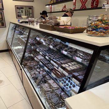 Li-Lac Chocolates - Inside - Chocolatiers & Shops Near Me - New York, New York Li-Lac Chocolates - Inside - Chocolatiers & Shops Near Me - New York, New York