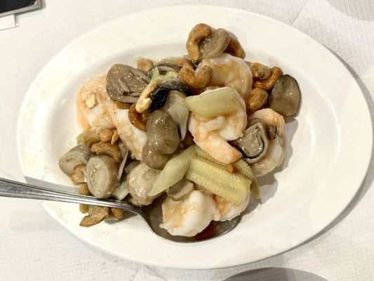 Golden Dragon (Chinatown) by null