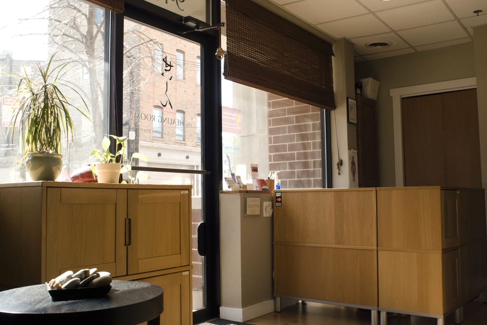 The Healing Room Logo