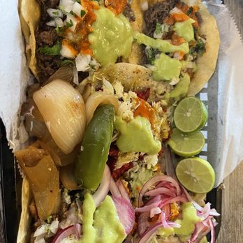 Tacos Los Vales - 2 Cabeza Taco, 2 Carne Asada Taco and 1 Carne Adobada Taco - Tacos Near Me - Phoenix, Arizona Tacos Los Vales - 2 Cabeza Taco, 2 Carne Asada Taco and 1 Carne Adobada Taco - Tacos Near Me - Phoenix, Arizona