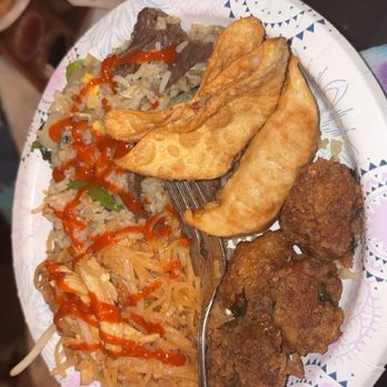 Malakor Thai Restaurant - Chicken pad thai, beef basil fried rice, crispy garlic chicken, Crab Delight & Gyozas - Thai Near Me - Renton, Washington Malakor Thai Restaurant - Chicken pad thai, beef basil fried rice, crispy garlic chicken, Crab Delight & Gyozas - Thai Near Me - Renton, Washington
