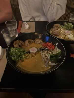 Jimoto Ramen by null