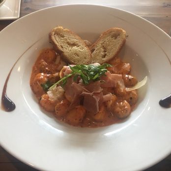 Giovanni - Gnocchi w/prosciutto and tomato cream sauce. - Italian Near Me - Rockwall, Texas Giovanni - Gnocchi w/prosciutto and tomato cream sauce. - Italian Near Me - Rockwall, Texas