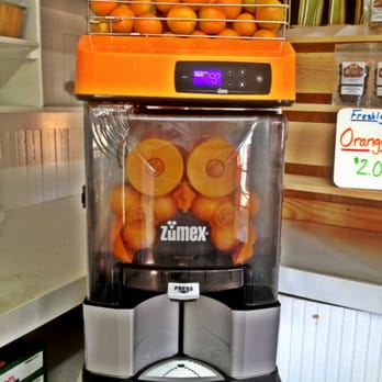 Centerville Fruit Station - Freshly-squeezed OJ's - Farmers Market Near Me - Sanger, California