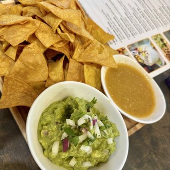 Birrias Tamazula - da guacamole & chip - Mexican Near Me - Gresham, Oregon