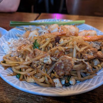 Mahaniyom - Green Papaya Pad Thai - Cocktail Bars Near Me - Brookline, Massachusetts