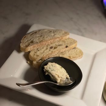 Le Malt Lounge - Great bread and truffle butter. REALLY ? What els can u ask for lol - Tapas Bars Near Me - Colonia, New Jersey