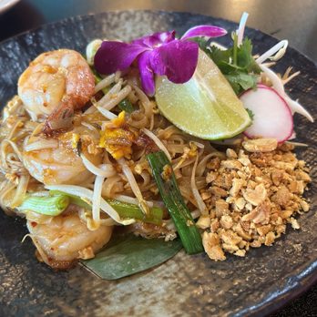 Banana Thai kitchen - Pad Thai Shrimp. - Thai Near Me - Oklahoma City, Oklahoma Banana Thai kitchen - Pad Thai Shrimp. - Thai Near Me - Oklahoma City, Oklahoma
