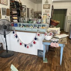 The Sweet Pick - Inside store