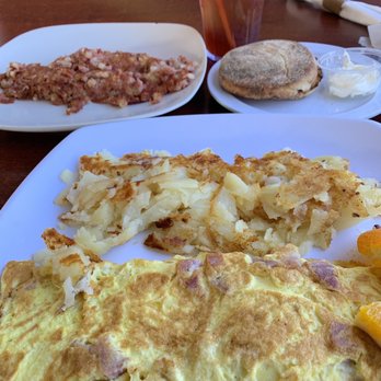 Bread & Butter Cafe - Ham and cheese omelette, American fries, corned beef hash, and English muffin - Breakfast & Brunch Near Me - Palatine, Illinois Bread & Butter Cafe - Ham and cheese omelette, American fries, corned beef hash, and English muffin - Breakfast & Brunch Near Me - Palatine, Illinois