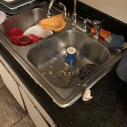SFO Crashpad - Dirty sink and dishes