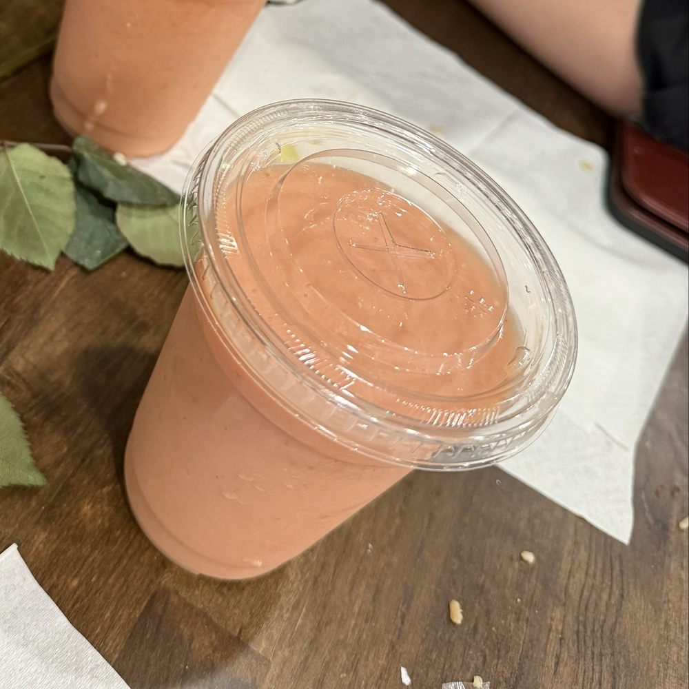 16 oz. Mango Sunset Smoothie 16 oz. Mango Sunset Smoothie