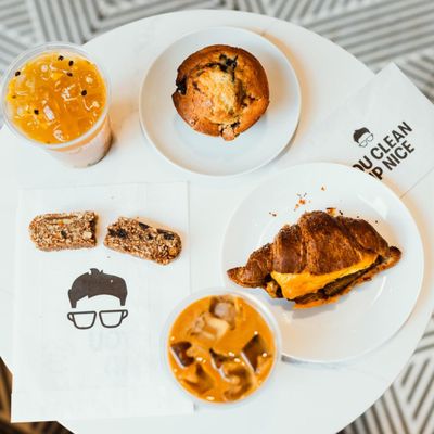 Gregorys Coffee by null