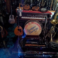 Baviera - Curiosa combinación de licores e instrumentos