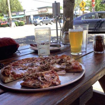 Double Mountain - Sausage Onion Pizza & Beer (Outside) - Pizza Near Me - Portland, Oregon