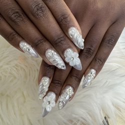 Diamond Nails and Spa