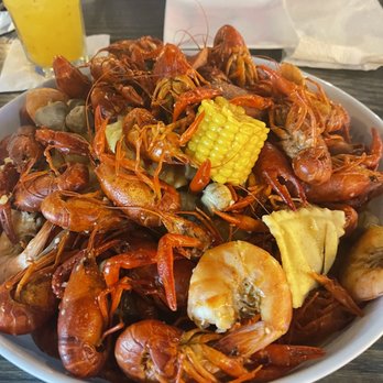 Woodson's Local Tap + Kitchen Grand Parkway - 3lbs of crawfish with loaded option (sausage, mushroom, ravioli, corn, potato - American Near Me - Spring, Texas Woodson's Local Tap + Kitchen Grand Parkway - 3lbs of crawfish with loaded option (sausage, mushroom, ravioli, corn, potato - American Near Me - Spring, Texas